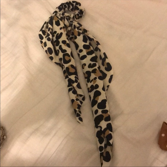 BUNDLE OF HAIR SCRUNCHIES - Picture 2 of 2